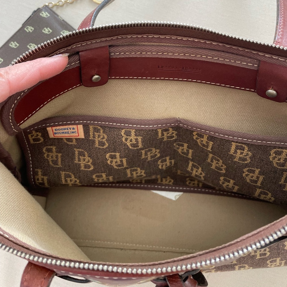 Dooney&Bourke Bag - Picture 8 of 11